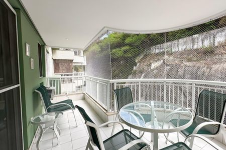 Apartamento à venda com 96m², 2 quartos e 1 vagaVaranda