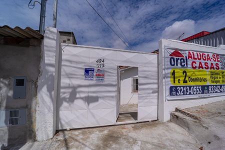 Casa para alugar com 40m², 1 quarto e 1 vaga Casa para alugar com 40m², 1 quarto e 1 vagaFachada