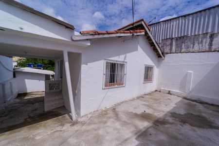 Casa para alugar com 40m², 1 quarto e 1 vaga Casa para alugar com 40m², 1 quarto e 1 vagaGaragem