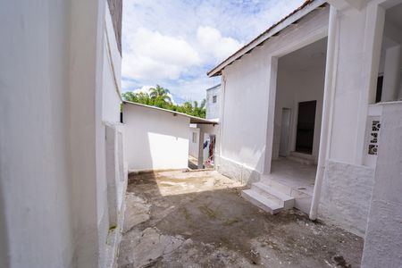 Casa para alugar com 40m², 1 quarto e 1 vaga Casa para alugar com 40m², 1 quarto e 1 vagaGaragem