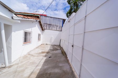 Casa para alugar com 40m², 1 quarto e 1 vaga Casa para alugar com 40m², 1 quarto e 1 vagaGaragem