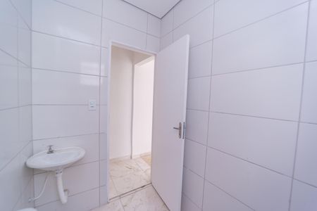 Casa para alugar com 40m², 1 quarto e 1 vaga Casa para alugar com 40m², 1 quarto e 1 vagaBanheiro
