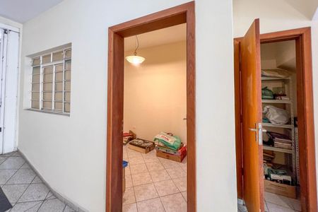 Casa à venda com 304m², 4 quartos e 6 vagasDepósito