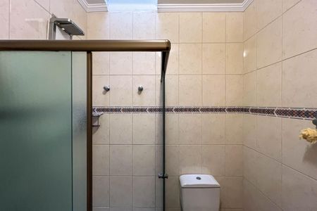 Casa à venda com 304m², 4 quartos e 6 vagasBanheiro Social