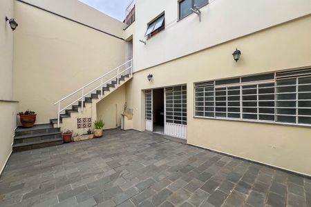 Casa à venda com 304m², 4 quartos e 6 vagasQuintal