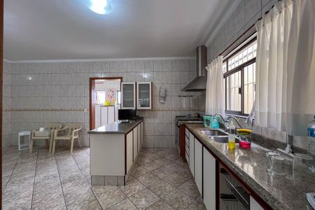 Casa à venda com 304m², 4 quartos e 6 vagasCozinha