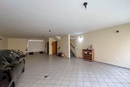 Casa à venda com 304m², 4 quartos e 6 vagasGaragem