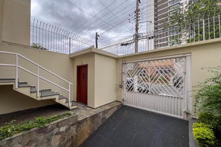 Casa à venda com 304m², 4 quartos e 6 vagasEntrada