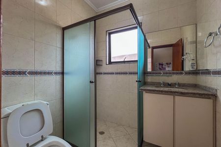 Casa à venda com 304m², 4 quartos e 6 vagasBanheiro Suíte 1