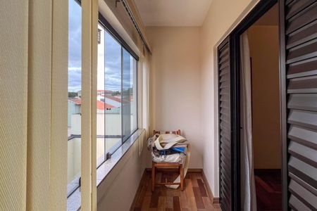 Casa à venda com 304m², 4 quartos e 6 vagasSuíte 2