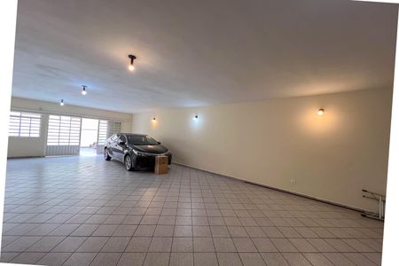 Casa à venda com 304m², 4 quartos e 6 vagasGaragem