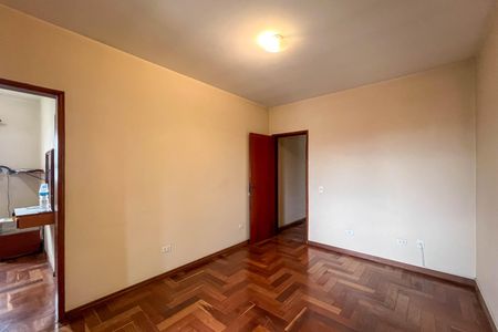 Casa à venda com 304m², 4 quartos e 6 vagasSuíte 2