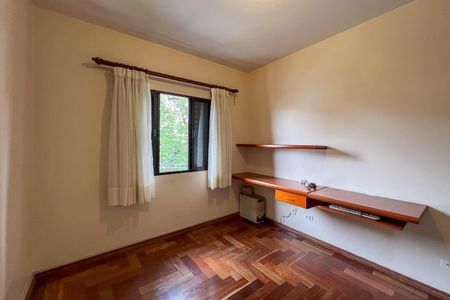 Casa à venda com 304m², 4 quartos e 6 vagasSuíte 1