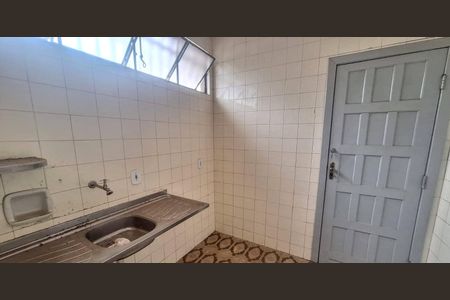 Casa à venda com 140m², 3 quartos e 6 vagas Casa à venda com 140m², 3 quartos e 6 vagasCozinha