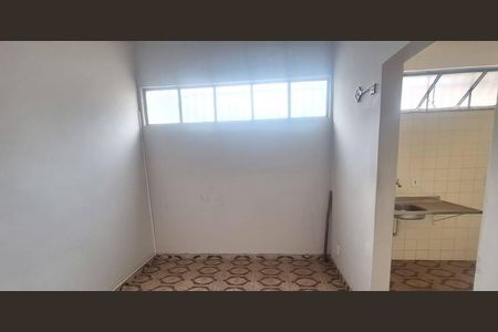 Casa à venda com 140m², 3 quartos e 6 vagas Casa à venda com 140m², 3 quartos e 6 vagasÁrea de Serviço