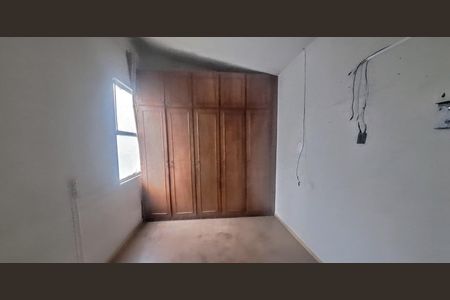 Casa à venda com 140m², 3 quartos e 6 vagas Casa à venda com 140m², 3 quartos e 6 vagasQuarto 1