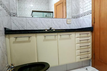 Casa para alugar com 300m², 3 quartos e 1 vagaBanheiro do Quarto 1