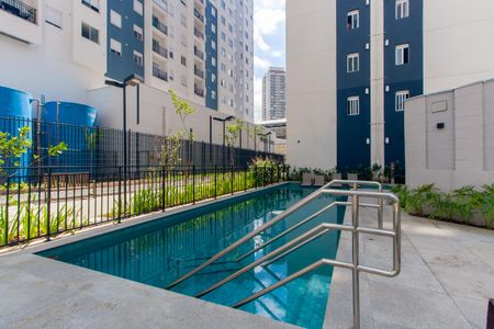 Apartamento para alugar com 38m², 2 quartos e sem vaga Apartamento para alugar com 38m², 2 quartos e sem vagaÁrea comum - Piscina