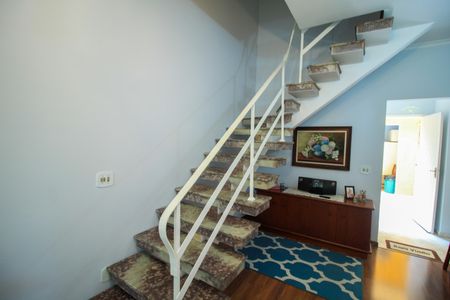 Casa à venda com 140m², 3 quartos e 1 vagaEscada