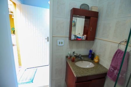 Casa à venda com 140m², 3 quartos e 1 vagaBanheiro 2