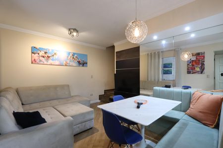 Casa de condomínio à venda com 86m², 2 quartos e 2 vagasSala