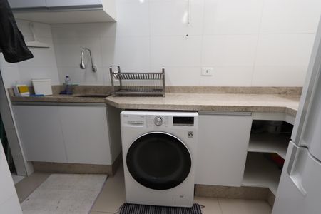 Casa de condomínio à venda com 86m², 2 quartos e 2 vagasLavanderia