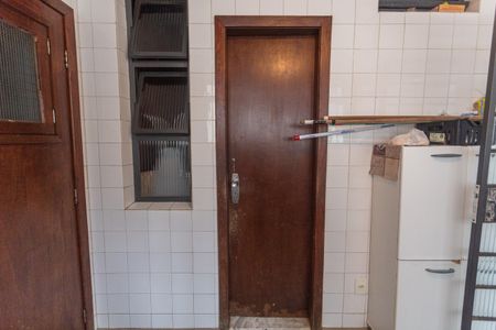 Apartamento à venda com 188m², 4 quartos e 2 vagasQuarto e Banheiro de Serviço