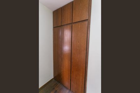 Apartamento à venda com 188m², 4 quartos e 2 vagasArmário do Quarto 3