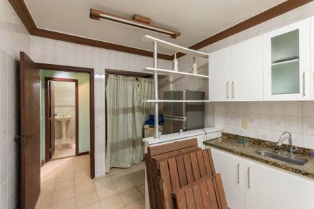 Apartamento à venda com 250m², 4 quartos e 2 vagasCozinha