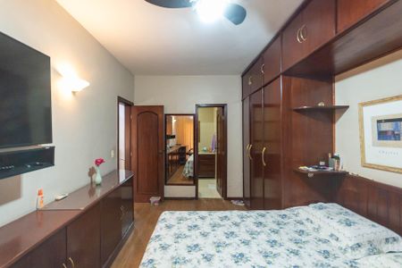 Apartamento à venda com 250m², 4 quartos e 2 vagasSuíte 1