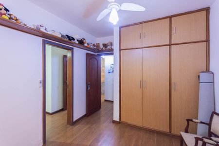 Apartamento à venda com 250m², 4 quartos e 2 vagasQuarto