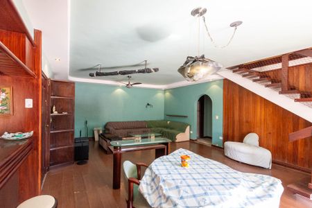 Apartamento à venda com 250m², 4 quartos e 2 vagasSala