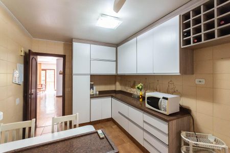 Apartamento à venda com 250m², 4 quartos e 2 vagasCozinha 2