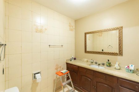 Apartamento à venda com 250m², 4 quartos e 2 vagasBanheiro Suíte 1