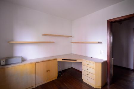 Apartamento à venda com 198m², 3 quartos e 4 vagasQuarto 1