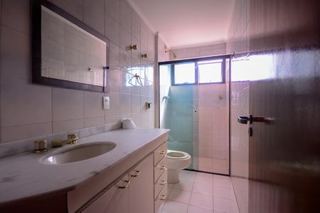 Apartamento à venda com 198m², 3 quartos e 4 vagasBanheiro Social