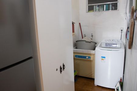 Casa à venda com 415m², 4 quartos e 1 vagaÁREA DE SERVIÇO- CASA 2