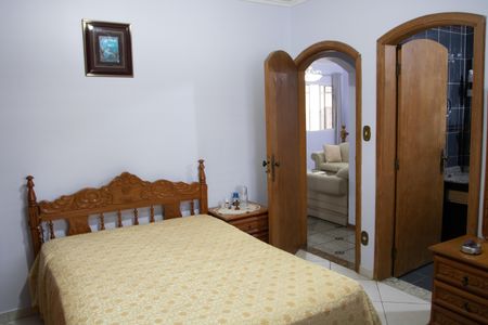 Casa à venda com 415m², 4 quartos e 1 vagaQUARTO 2- CASA 1