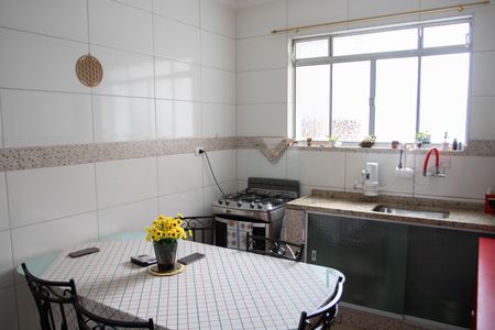 Casa à venda com 415m², 4 quartos e 1 vagaCOZINHA- CASA 2