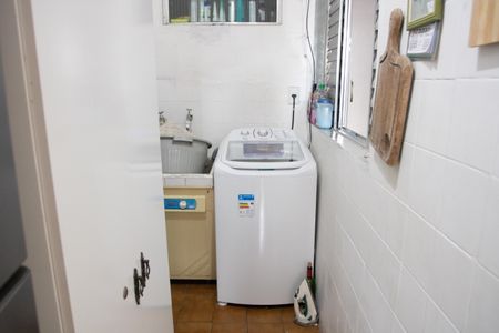 Casa à venda com 415m², 4 quartos e 1 vagaÁREA DE SERVIÇO- CASA 2