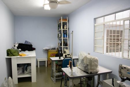 Casa à venda com 415m², 4 quartos e 1 vagaÁREA COMERCIAL