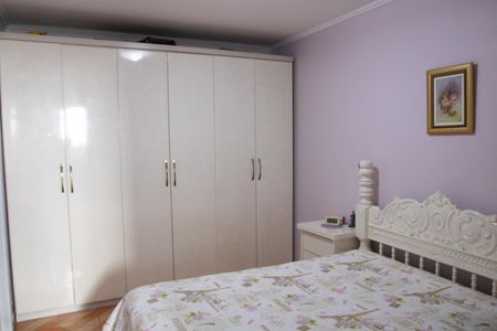 Casa à venda com 415m², 4 quartos e 1 vagaQUARTO 2- CASA 2