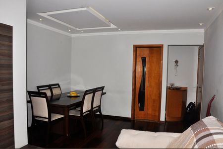 Apartamento à venda com 70m², 3 quartos e 1 vaga Apartamento à venda com 70m², 3 quartos e 1 vagaSala