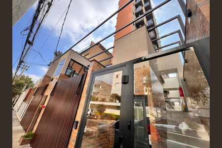 Apartamento à venda com 50m², 2 quartos e 1 vaga Apartamento à venda com 50m², 2 quartos e 1 vagaFachada