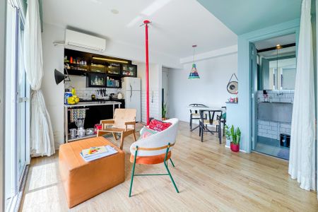 Apartamento à venda com 48m², 1 quarto e 1 vaga Apartamento à venda com 48m², 1 quarto e 1 vagaSala