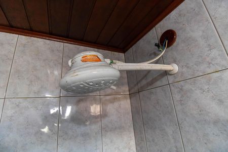 Casa de condomínio à venda com 300m², 3 quartos e 3 vagas Casa de condomínio à venda com 300m², 3 quartos e 3 vagasBanheiro da Suíte