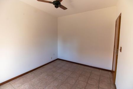 Casa de condomínio à venda com 300m², 3 quartos e 3 vagas Casa de condomínio à venda com 300m², 3 quartos e 3 vagasSuíte