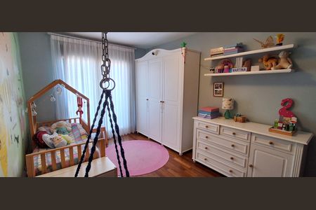 Casa à venda com 330m², 3 quartos e 7 vagasSuíte 2