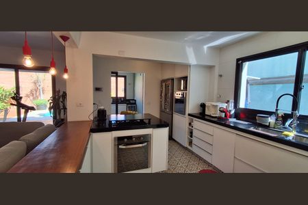 Casa à venda com 330m², 3 quartos e 7 vagasCozinha