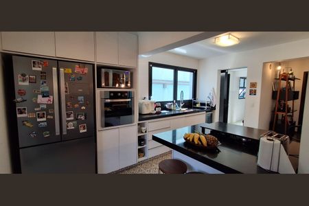 Casa à venda com 330m², 3 quartos e 7 vagasCozinha